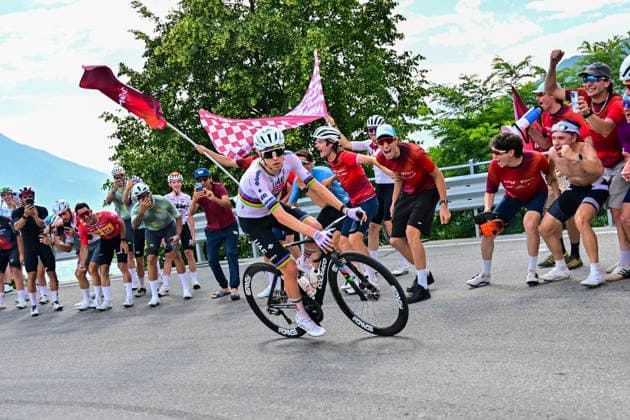 Tadej POGACAR Tour de Suisse 2026 First Stage Sondrio June 17, 2026 POGAÄaAR Tadej POGAÄaAR Tadej Slovakia Tour de Suisse 2026 First Stage Sondrio – Sondrio 144 km June 17 2026 2026 UCI WorldTour,detected_source_language