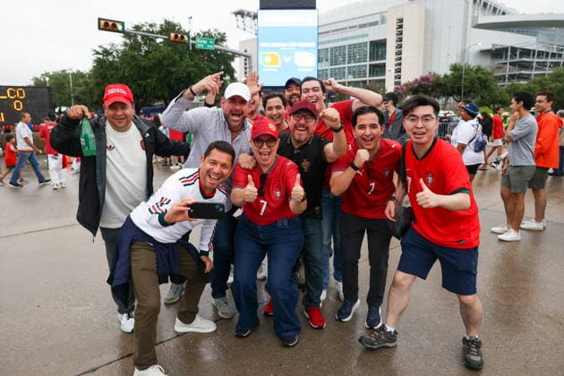 FIFA World Cup, WM, Weltmeisterschaft, Fussball 2026 - Group K - Portugal vs DR Congo Portugal fans pose for photographs prior to the FIFA World Cup 2026 group stage match between Portugal and DR Congo, in Houston, Texas, USA, 17 June 2026. Houston United States  Copyright: xMIGUELxA.xLOPESx
