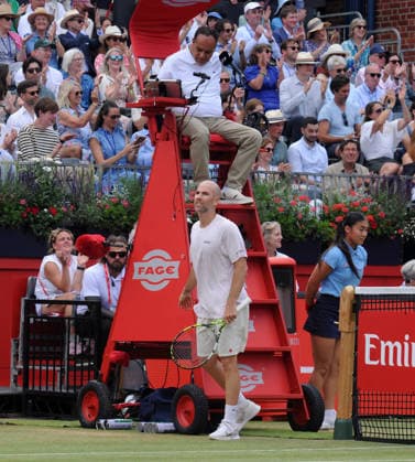 Tennis - HSBC Queen™s Club Championships - Men s ATP, Tennis Herren Tour 500 Tournament - Queen™s Club, London - Wednesday 17th June 2026 Men™s Singles, Second Round; Andy Murray Arena: Adrian Mannarino (FRA) vs. Arthur Fery (GBR) Adrian Mannarino on his way to losing the first set COLORSPORT ANDREW COWIE 