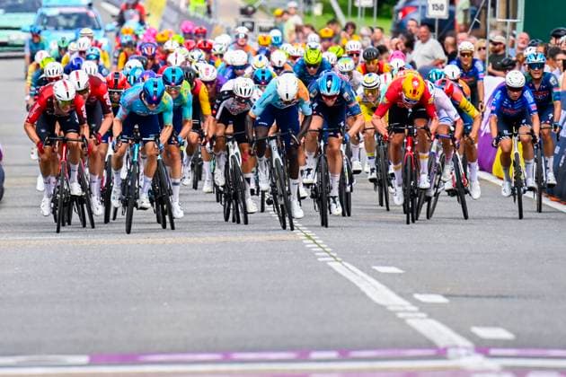 Baloise Belgium Tour 2026 Stage 1 SCHERPENHEUVEN-ZICHEM, BELGIUM - JUNE 17 : Illustration picture final sprint during stage 1 of the 95th edition of Baloise Tour of Belgium an UCI ProSeries 2.Pro cycling road race stage for Men Elite of 187.9 km with start in Scherpenheuven-Zichem and finish in Scherpenheuven-Zichem on June 17, 2026 in Scherpenheuven-Zichem, Belgium, 17 06 2026 ( Motordriver Stephan Boone - Scherpenheuven-Zichem Belgium  Copyright: xTomasxSiskx