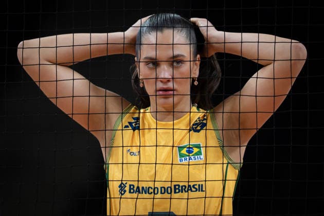 France v Brazil - Volleyball Nations League ANKARA, TURKIYE - JUNE 17: Julia Kudiess of Brazil competes against France during the Volleyball Nations League (VNL) match between France and Brazil at Ankara Sports Hall in Ankara, Turkiye on June 17, 2026. Ahmet Serdar Eser Anadolu Ankara Turkey. Editorial use only. Please get in touch for any other usage.  Copyright: x2026xAnadoluxAhmetxSerdarxEserx