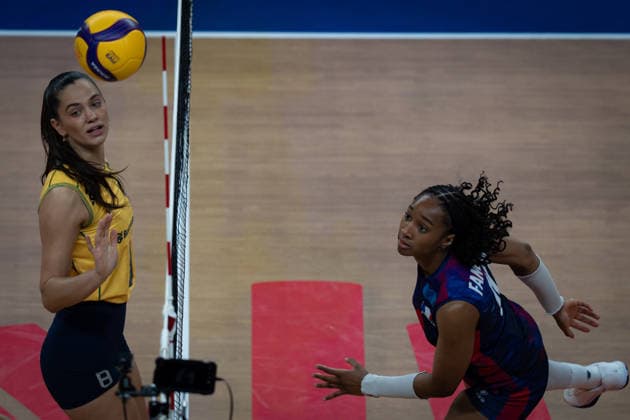 France v Brazil - Volleyball Nations League ANKARA, TURKIYE - JUNE 17: Fatoumata Fanguedou of France competes against Brazil during the Volleyball Nations League (VNL) match between France and Brazil at Ankara Sports Hall in Ankara, Turkiye on June 17, 2026. Ahmet Serdar Eser Anadolu Ankara Turkey. Editorial use only. Please get in touch for any other usage.  Copyright: x2026xAnadoluxAhmetxSerdarxEserx