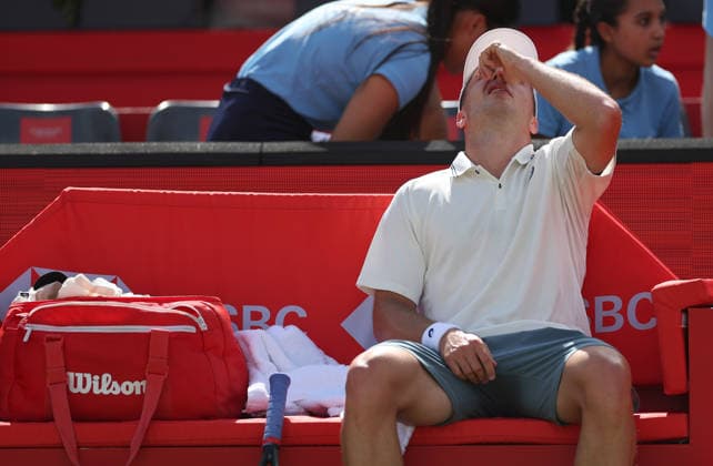 Arthur Fery of GB suffers a nose bleed HSBC Queen s Club Championships, Day Twelve, Tennis, Queen s Club, West Kensington, London, UK - 17 Jun 2026London Queen s Club United Kingdom  Copyright: xEllaxLing Shutterstockx 16924338bd