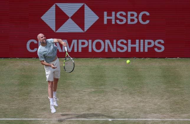 Adrian Mannarino of France in action HSBC Queen s Club Championships, Day Twelve, Tennis, Queen s Club, West Kensington, London, UK - 17 Jun 2026London Queen s Club United Kingdom  Copyright: xEllaxLing Shutterstockx 16924338cr