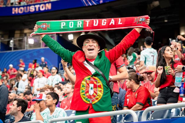 June 17, 2026: Portugal fans support their team before the FIFA World Cup, WM, Weltmeisterschaft, Fussball 2026 Group K soccer game between Portugal and DR Congo at the Houston Stadium in Houston, TX, Wednesday, June 17, 2026. World Cup 2026: Portugal V DR Congo  - ZUMAp213 20260617_znp_p213_002 Copyright: xLynnxPenningtonx