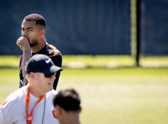 KANSAS CITY - Cody Gakpo of the Netherlands and Netherlands coach Ronald Koeman during a training session of the Dutch national team, Nationalteam at the KC Current Training Facility, on June 17, 2026, in Kansas City. The Dutch team is preparing for the match against Sweden at the FIFA World Cup, WM, Weltmeisterschaft, Fussball KOEN VAN WEEL ANP xVIxANPxSportx xxANPxIVx 561265793 originalFilename: 561265793.jpg