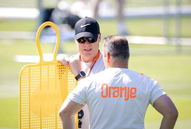 KANSAS CITY - National coach Ronald Koeman during a training session of the Dutch national team, Nationalteam at the KC Current Training Facility, on June 17, 2026, in Kansas City. The Dutch team is preparing for the match against Sweden at the FIFA World Cup, WM, Weltmeisterschaft, Fussball ROBIN VAN LONKHUIJSEN ANP xVIxANPxSportx xxANPxIVx 561269244 originalFilename: 561269244.jpg