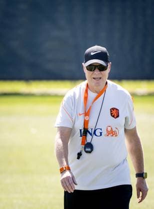 KANSAS CITY - Netherlands coach Ronald Koeman during a training session of the Dutch national team, Nationalteam at the KC Current Training Facility, on June 17, 2026, in Kansas City. The Dutch team is preparing for the match against Sweden at the FIFA World Cup, WM, Weltmeisterschaft, Fussball KOEN VAN WEEL ANP xVIxANPxSportx xxANPxIVx 561270276 originalFilename: 561270276.jpg