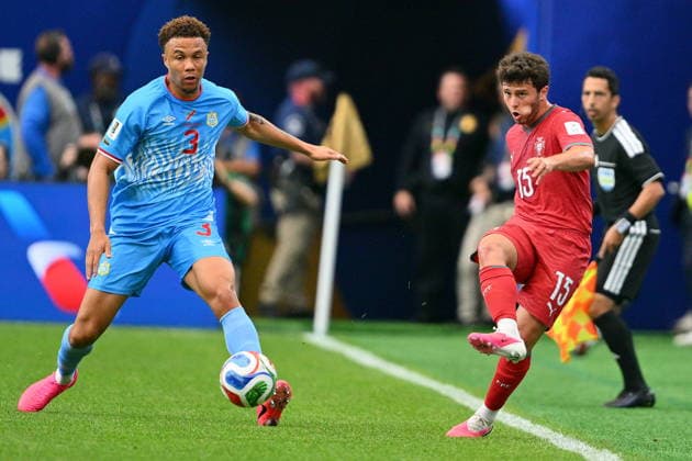 FIFA World Cup, WM, Weltmeisterschaft, Fussball 2026 - Group K - Portugal vs DR Congo Joao Neves (R) of Portugal and Steve Kapuadi of DR Congo in action during the FIFA World Cup 2026 group stage match Portugal against Democratic Republic of Congo, in Houston, USA, 17 June 2026. HOUSTON United States  Copyright: xSAMxWASSONx