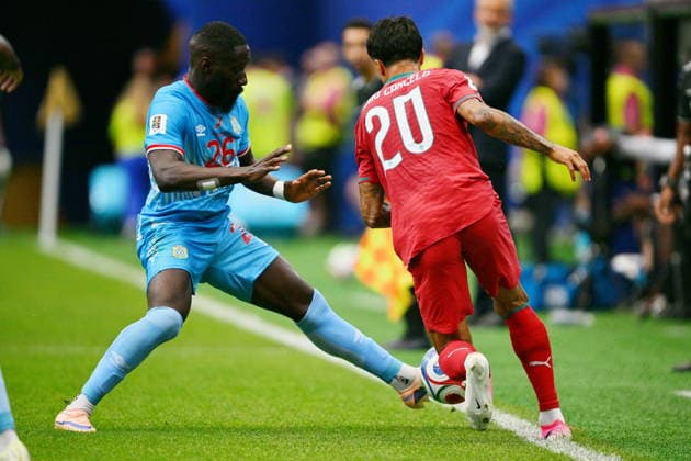 FIFA World Cup, WM, Weltmeisterschaft, Fussball 2026 - Group K - Portugal vs DR Congo Joao Cancelo (R) of Portugal and Arthur Masuaku of DR Congo in action during the FIFA World Cup 2026 group stage match Portugal against Democratic Republic of Congo, in Houston, USA, 17 June 2026. HOUSTON United States  Copyright: xSAMxWASSONx