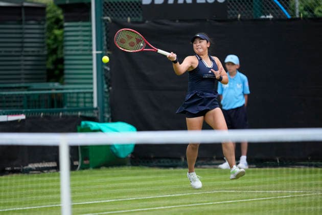 Lexus Nottingham Open - Day Three Eri Hozumi of Japan competes during the Round of 16 doubles match at the 2026 Lexus Nottingham Open Women s tennis tournament at the Nottingham Tennis Centre in Nottingham, England, on June 17, 2026. London Great Britain United Kingdom  Copyright: xOwenxHammondx originalFilename:hammond-2026lexu260617_npanw.jpg