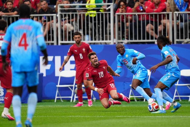 Portugal v DR Congo - FIFA World Cup, WM, Weltmeisterschaft, Fussball 2026 - Group K HOUSTON, USA - JUNE 17: Pedro Neto of Portugal in action Edo Kayembe of DR Congo during the 2026 FIFA World Cup First Stage Group K match between Portugal and DR Congo at NRG Stadium (Houston Stadium) in Houston, Texas, United States on June 17, 2026. Hakan Akgun Anadolu Texas United States. Editorial use only. Please get in touch for any other usage.  Copyright: x2026xAnadoluxHakanxAkgunx