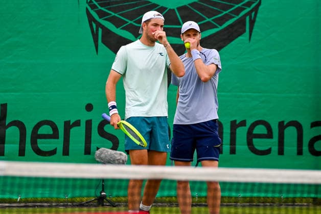 Yannick Hanfmann (GER) and Jan Lennard Struff (GER) TERRA WORTMANN Open 2026, Tennis, ATP, Mens 500, Tournament, Main Draw, June 17, 2026, TERRA WORTMANN Open 2026, Tennis, ATP, Mens 500, Tournament, Main Draw, June 17, 2026, Halle,detected_source_language Copyright: xEibner-Pressefoto RobertxGertzenx EP_RGN