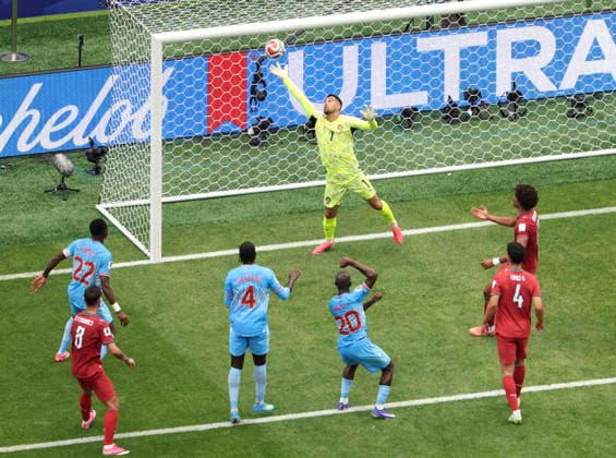 (260618) -- HOUSTON, June 18, 2026 -- Yoane Wissa (3rd R) of the Democratic Republic of the Congo (DRC) heads to score during the group K match between Portugal and the Democratic Republic of the Congo (DRC) at the 2026 FIFA World Cup, WM, Weltmeisterschaft, Fussball at Houston Stadium in Houston, the United States, June 17, 2026. ) (SP)U.S.-HOUSTON-FOOTBALL-FIFA WORLD CUP-GROUP K-POR VS COD XuxZijian 