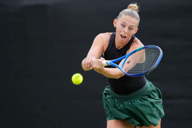 Lexus Nottingham Open - Day Three Alicia Dudeney of Great Britain competes during the Round of 16 doubles match at the 2026 Lexus Nottingham Open Women s tennis tournament at the Nottingham Tennis Centre in Nottingham, England, on June 17, 2026. London Great Britain United Kingdom  Copyright: xOwenxHammondx originalFilename:hammond-2026lexu260617_npLpw.jpg