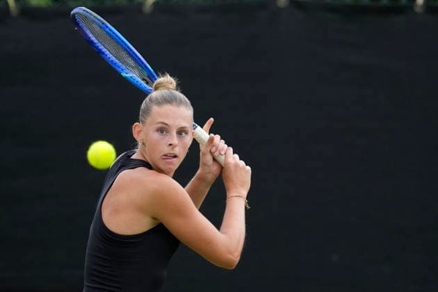 Lexus Nottingham Open - Day Three Alicia Dudeney of Great Britain competes during the Round of 16 doubles match at the 2026 Lexus Nottingham Open Women s tennis tournament at the Nottingham Tennis Centre in Nottingham, England, on June 17, 2026. London Great Britain United Kingdom  Copyright: xOwenxHammondx originalFilename:hammond-2026lexu260617_npjPE.jpg