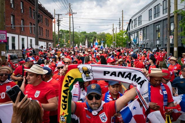 June 17, 2026, Toronto, On, Canada: Panama fans participate in a fan march toward Toronto Stadium before a FIFA World Cup, WM, Weltmeisterschaft, Fussball group-stage soccer match against Ghana, in Toronto on Wednesday, June 17, 2026. Canada News - June 17, 2026  - ZUMAc35_ 20260617_zaf_c35_087 Copyright: xArlynxMcadoreyx