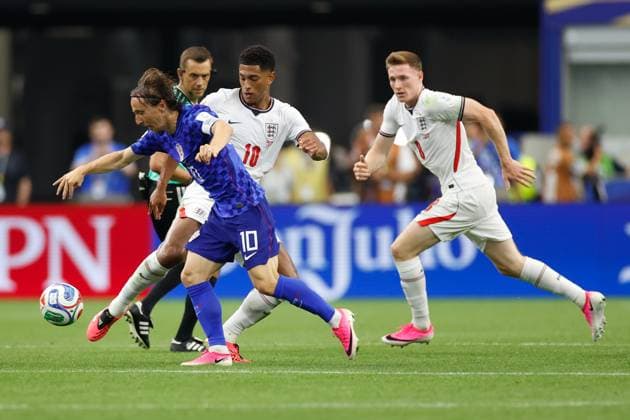 DALLAS, 17-06-2026, Dallas AT&T Stadium, World Cup 2026 Match between England and Croatia. Picture shows Croatia player Luka Modric, England player Jude Bellingham England - Croatia (World Cup 2026)  x204428882x Copyright: