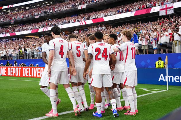 England v Croatia - FIFA World Cup, WM, Weltmeisterschaft, Fussball 2026 - Group L ARLINGTON, UNITED STATES - JUNE 17: Harry Kane of England celebrates a goal with teammates during the 2026 FIFA World Cup First Stage Group L match between England and Croatia at Dallas Stadium in Arlington, Texas, United States on June 17, 2026. Jose Hernandez Anadolu Texas United States. Editorial use only. Please get in touch for any other usage.  Copyright: x2026xAnadoluxJosexHernandezx