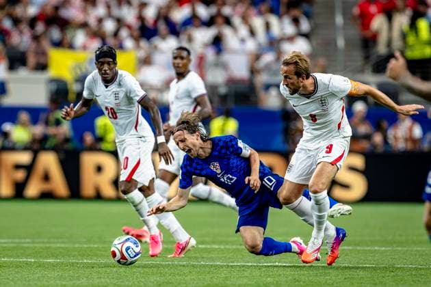 DALLAS — Luka Modric of Croatia and Harry Kane of England during the 2026 World Cup at AT&T Stadium on June 17, 2026, in Dallas, United States. Photo by Stefan Koops, EYE4IMAGES, DeFodi Images,detected_source_language
