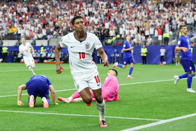 England v Croatia, FIFA World Cup, WM, Weltmeisterschaft, Fussball 2026 England midfielder Jude Bellingham (10) scores a GOAL 3-2 and celebrates during the England v Croatia FIFA WORLD CUP 2026 Group L match at Dallas Stadium, Arlington, United States on 17 June 2026 Credit: Phil Duncan Every Second Media Editorial use only. All images are copyright Every Second Media Limited. No images may be reproduced without prior permission. Copyright: xIMAGO EveryxSecondxMediax ESM-2042-0040 PhilxDuncanx xEveryxSecondxMediax