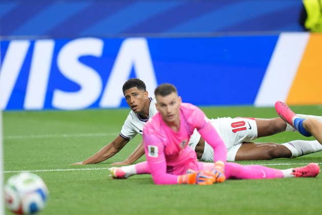 FIFA World Cup, WM, Weltmeisterschaft, Fussball 2026 - Group L - England vs Croatia Jude Bellingham of England (L) scores the 3-2 goal during the FIFA World Cup 2026 group stage match England against Croatia, in Dallas, Texas, USA, 17 June 2026. DALLAS United States  Copyright: xJEFFREYxMCWHORTERx