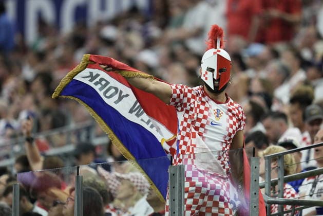 DALLAS, USA 20260617 Kroatisk supporter under gruppspelsmatchen mellan England och Kroatien, grupp L, i fotbolls-VM pa FC Dallas Stadium. ***Bilden ingar i SPORTPAKET. För övriga BETALBILD*** DALLAS USA x9200x *** DALLAS, USA 20260617 A Croatian fan during the Group L match between England and Croatia in the World Cup at FC Dallas Stadium This image is included in the SPORTS PACKAGE; for other images, see PAID CONTENT DALLAS, USA x9200x,detected_source_language  Copyright: xBjörnxLarssonxRosvall TTx FOTBOLLS-VM ENGLAND-KROATIEN