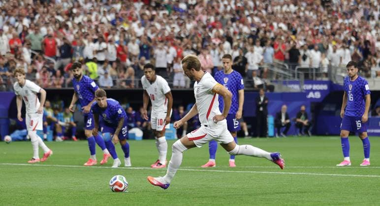 . - England v Croatia, FIFA World Cup, WM, Weltmeisterschaft, Fussball 2026, Group L, AT&T Stadium, Dallas Stadium, Arlington, Texas, USA, 17th June 2026. DC Photos Crystal Pix GOAL 1-0, Harry Kane of England national team, Nationalteam scores a penalty kick to put England 1-0 ahead. - England v Croatia, FiFA World Cup 2026, Group L, AT&T Stadium, Dallas Stadium, Arlington, Texas, USA, 17th June 2026. DC Photos Crystal Pix Arlington Dallas Stadium United States Of America Copyright: xDCxPhotosx CP_England_Croatia_170626_DC01