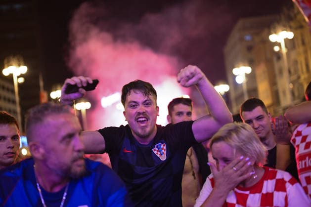 260617_PXL_fans world cup 2026 Fan atmosphere while watching the match between Croatia and England in the central square in Zagreb, Croatia, on June 17, 2026.  NevaxZganec PIXSELL