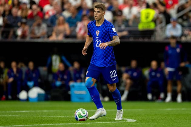 DALLAS, TEXAS - JUNE 17: Luka Vuskovic of Croatia dribbles with the ball during the FIFA World Cup, WM, Weltmeisterschaft, Fussball 2026 Group L match between England and Croatia at Dallas Stadium on June 17, 2026 in Dallas, Texas.  Copyright: xMBxMediax