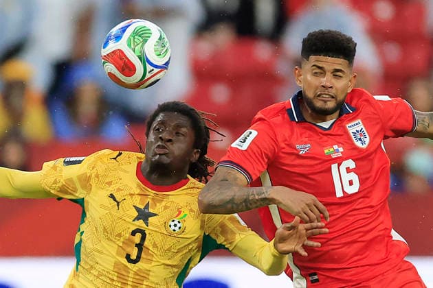 Caleb Yirenkyi (L) of Ghana vies for the ball with Andres Andrade of Panama during the FIFA World Cup, WM, Weltmeisterschaft, Fussball 2026 group stage match Ghana against Panama at BMO Stadium in Toronto, Canada, 17 June 2026. FIFA World Cup 2026 - Group L- Ghana vs Panama !ACHTUNG: NUR REDAKTIONELLE NUTZUNG!  Copyright: xBienvenidoxVelascox GR4160 20260618-55020628912_1