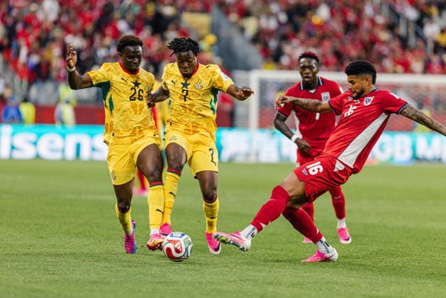 Abdul Fatawu of Ghana contests with Andrés Andrade of Panama during the FIFA World Cup, WM, Weltmeisterschaft, Fussball game between Ghana and Panama at Toronto Stadium on June 17, 2026 in Toronto, Ontario, Canada  Copyright: xCurtisxWongx xSPPx Sportspressphoto_SPR169355