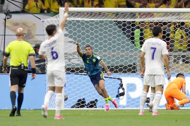 FIFA World Cup, WM, Weltmeisterschaft, Fussball 2026 - Group K - Uzbekistan vs Colombia Daniel Munoz (C) of Colombia celebrates scoring a goal during the 2026 FIFA World Cup Group K match between Uzbekistan and Colombia at Azteca Stadium in Mexico City, Mexico, 17 June 2026. Mexico City Mexico  Copyright: xISAACxESQUIVELx