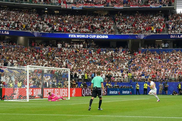 England v Croatia, FIFA World Cup, WM, Weltmeisterschaft, Fussball 2026 England forward Harry Kane (9) scores a GOAL 1-0 penalty and celebrates during the England v Croatia FIFA WORLD CUP 2026 Group L match at Dallas Stadium, Arlington, United States on 17 June 2026 Credit: Eleanor Hoad Every Second Media Editorial use only. All images are copyright Every Second Media Limited. No images may be reproduced without prior permission. Copyright: xIMAGO EveryxSecondxMediax ESM-2043-0053 EleanorxHoadx xEveryxSecondxMediax