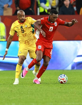 (260618) -- TORONTO, June 18, 2026 -- Jordan Ayew (L) of Ghana vies with Jiovany Ramos of Panama during the group L match between Ghana and Panama at the 2026 FIFA World Cup, WM, Weltmeisterschaft, Fussball at Toronto Stadium in Toronto, Canada, on June 17, 2026. (Photo by Xinhua) (SP)CANADA-TORONTO-FOOTBALL-FIFA WORLD CUP-GROUP L-GHA VS PAN YangxShu 