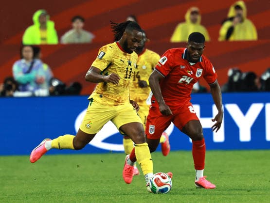 (260618) -- TORONTO, June 18, 2026 -- Antoine Semenyo (L) of Ghana vies with Azarias Londono of Panama during the group L match between Ghana and Panama at the 2026 FIFA World Cup, WM, Weltmeisterschaft, Fussball at Toronto Stadium in Toronto, Canada, on June 17, 2026. (Photo by Xinhua) (SP)CANADA-TORONTO-FOOTBALL-FIFA WORLD CUP-GROUP L-GHA VS PAN YangxShu 
