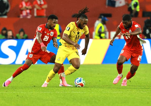 (260618) -- TORONTO, June 18, 2026 -- Antoine Semenyo (C) of Ghana competes during the group L match between Ghana and Panama at the 2026 FIFA World Cup, WM, Weltmeisterschaft, Fussball at Toronto Stadium in Toronto, Canada, on June 17, 2026. (Photo by Xinhua) (SP)CANADA-TORONTO-FOOTBALL-FIFA WORLD CUP-GROUP L-GHA VS PAN YangxShu 