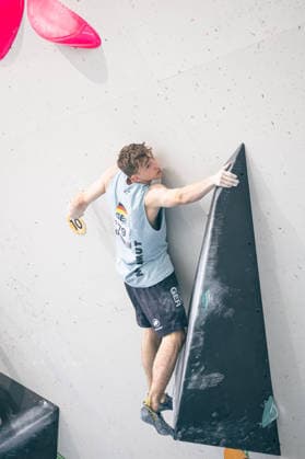 June 17, 2026 Climbing Bouldering World Climbing Series Innsbruck 2026 Mens Qualifying Round Timo Ossig GER Innsbruck Climbing Center Innsbruck Austria,detected_source_language