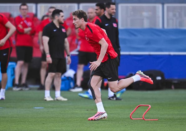 Turkish national football team holds 1st training session in US city of San Jose SAN JOSE, CALIFORNIA - JUNE 17: Kenan Yildiz of the Turkish national football team attends the training session in San Jose, California on June 17, 2026. Turkiye to face Paraguay on June 19 in their 2nd 2026 FIFA World Cup, WM, Weltmeisterschaft, Fussball match. Tayfun Coskun Anadolu California United States. Editorial use only. Please get in touch for any other usage.  Copyright: x2026xAnadoluxTayfunxCoskunx
