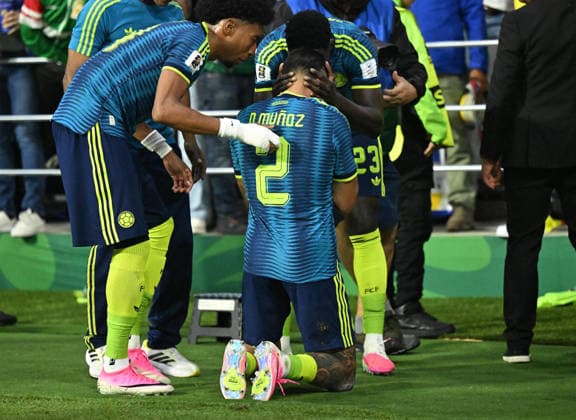 (260618) -- MEXICO CITY, June 18, 2026 -- Daniel Munoz (No. 2) of Colombia celebrates his goal with teammates during the group K match between Uzbekistan and Colombia at the FIFA World Cup, WM, Weltmeisterschaft, Fussball 2026 in Mexico City, Mexico, June 17, 2026. ) (SP)MEXICO-MEXICO CITY-FOOTBALL-FIFA WORLD CUP-GROUP K-UZB VS COL WuxWei 
