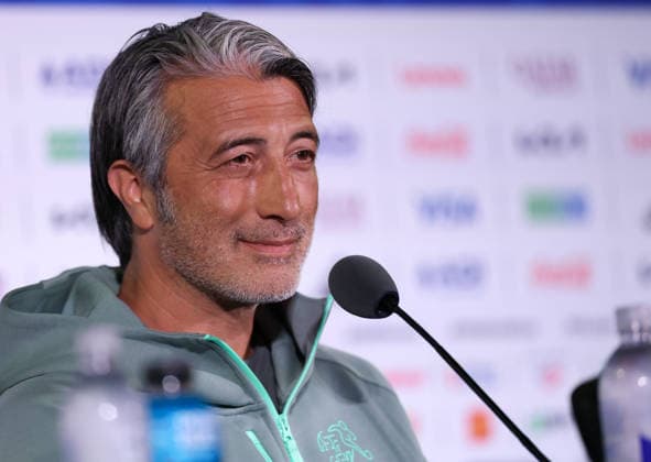 (260618) -- LOS ANGELES, June 18, 2026 -- Murat Yakin, head coach of Switzerland, attends a press conference, PK, Pressekonferenz ahead of a group B match between Switzerland and Bosnia and Herzegovina at the 2026 FIFA World Cup, WM, Weltmeisterschaft, Fussball in Los Angeles, the United States, June 17, 2026. ) (SP)U.S.-LOS ANGELES-FOOTBALL-FIFA WORLD CUP-PRESS CONFERENCE-SWITZERLAND MaoxSiqian 