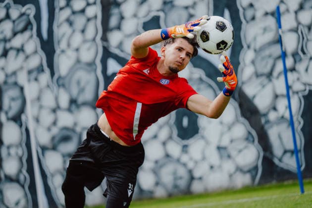 SOCCER - BL, A.Wien, training start VIENNA,AUSTRIA,18.JUN.26 - SOCCER - ADMIRAL Bundesliga, FK Austria Wien, training start. Image shows a participant.  GEPAxpictures xAlexanderxSolc