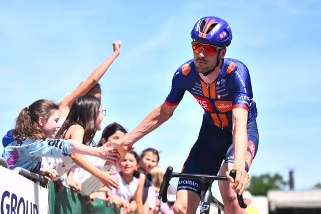 Baloise Belgium Tour 2026 Stage 2 KNOKKE-HEIST, BELGIUM - JUNE 18 : Roosen Timo (NED) of Team Picnic PostNL during stage 2 of the 95th edition of Baloise Tour of Belgium an UCI ProSeries 2.Pro cycling road race stage for Men Elite of 197.6 km with start in Merelbeke-Melle and finish in Knokke-Heist on June 18, 2026 in Knokke-Heist, Belgium, 18 06 2026 ( Motordriver Stephan Boone - Knokke-Heist Belgium  Copyright: xGvgx