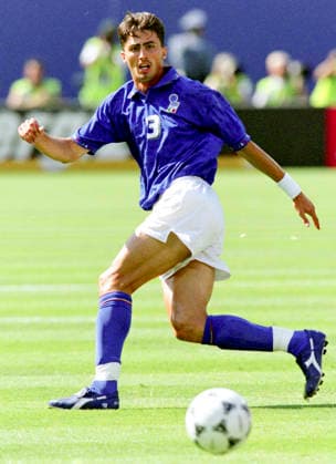 940623 Football, FIFA World Cup, WM, Weltmeisterschaft, Fussball 1994 (USA), Group E, Italy - Norway 1-0: Italys Antonio Benarrivo. Photo: BILDBYRAN M013_08 940623itanor italien norge italy norway m013_08 scanx dia bbeng fotboll football soccer VM VM94 VM1994 VM 1994 fotbolls-vm fifa world cup italy v norway 960623 world championships världsmästerskap giants stadium new jersey new york june 23 1994 *** 940623 Soccer, 1994 FIFA World Cup in the U.S., Group E, Italy Norway 1 0 Italys Antonio Benarrivo Photo BILDBYRAN M013 08 940623 Italians Italy Norway M013 08 scanx dia bbeng soccer football World Cup 1994 World Cup 1994 soccer World Cup FIFA World Cup Italy v Norway 960623 World Championships Giants Stadium New Jersey New York June 23, 1994,detected_source_language  Copyright: BILDBYRAN BB940623BB026