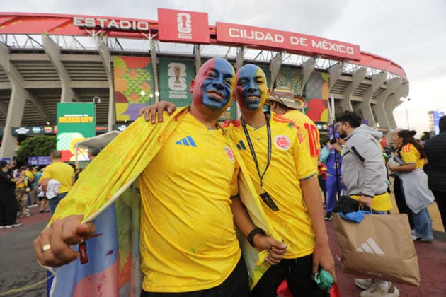 Uzbekistan v Colombia FIFA World Cup, WM, Weltmeisterschaft, Fussball Group K Match Colombia national team, Nationalteam fans walks to Mexico City Stadium to support their owner team during the FIFA World Cup Group K match between Colombia and Uzbekistan. on June 17, 2026 in Mexico City, Mexico. Mexico City CDMX Mexico Copyright: xIanxRoblesx