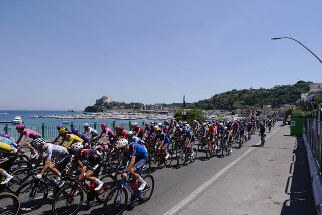 The pack rides during Stage 5 of the Giro Next Generation from Bacoli to Bacoli Italy, June 18, 2026(Photo Fabio Ferrari LaPresse)  Copyright: xFabioxFerrarix LaPressex