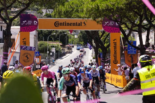 The pack rides during Stage 5 of the Giro Next Generation from Bacoli to Bacoli Italy, June 18, 2026(Photo Fabio Ferrari LaPresse)  Copyright: xFabioxFerrarix LaPressex