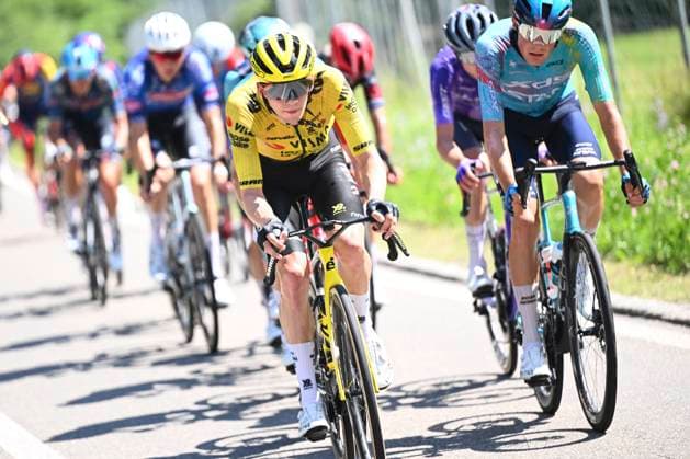 Tour de Suisse 2026 Stage 2 LOCARNO, SWITZERLAND - JUNE 18 : Lemmen Bart (NED) of Team Visma Lease a Bike during stage 2 of the 89th edition of Tour de Suisse an UCI World Tour 2.UWT cycling road race stage for Men Elite of 157.7 km with start in Locarno and finish in Locarno on June 18, 2026 in Locarno, Switzerland, 18 06 2026 ( Motordriver Guy De Vuyst - Locarno Switzerland  Copyright: xVincentxKalutx