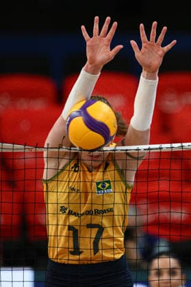 Belgium v Brazil - 2026 FIVB Volleyball Nations League ANKARA, TURKIYE - JUNE 18: Julia Isabelle Bergmann (17) of Brazil competes during the 2026 FIVB Volleyball Nations League Week 2 match between Belgium and Brazil at Ankara Sports Hall on June 18, 2026, in Ankara, Turkiye. Akin Celiktas Anadolu Ankara Turkey. Editorial use only. Please get in touch for any other usage.  Copyright: x2026xAnadoluxAkinxCeliktasx