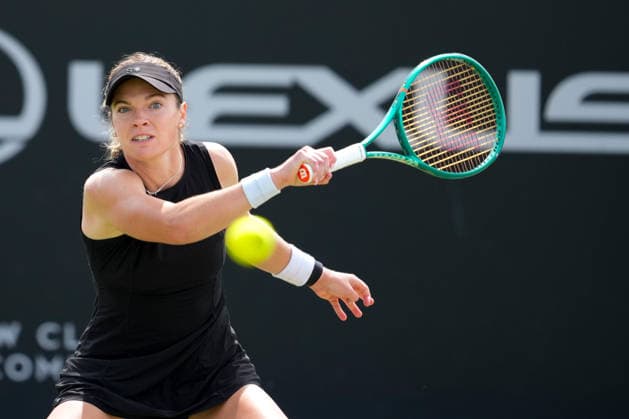 Lexus Nottingham Open - Day Four Caty McNally in action during her Round of 16 singles match at the 2026 Lexus Nottingham Open Women s tennis tournament at the Nottingham Tennis Centre in Nottingham, England, on June 18, 2026. Nottingham Great Britain United Kingdom  Copyright: xOwenxHammondx originalFilename:hammond-2026lexu260618_npohc.jpg